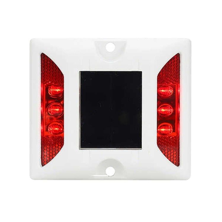 Epistar LED Chip Aluminium Solar LED Road Studs 2.5V For Road Safety Solutions